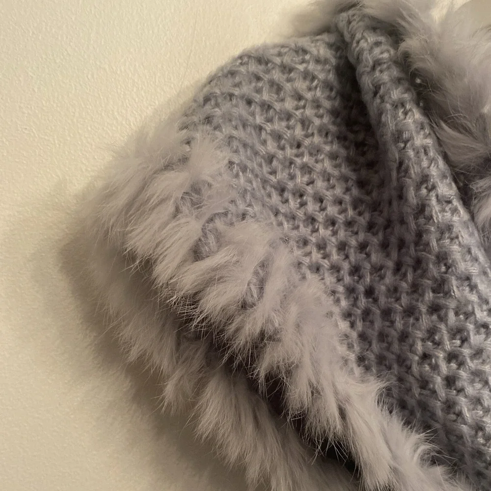 Tom And‎ Eva Scarf/Shall Knit Rabbit Fur Trim Dusty Blue EUC